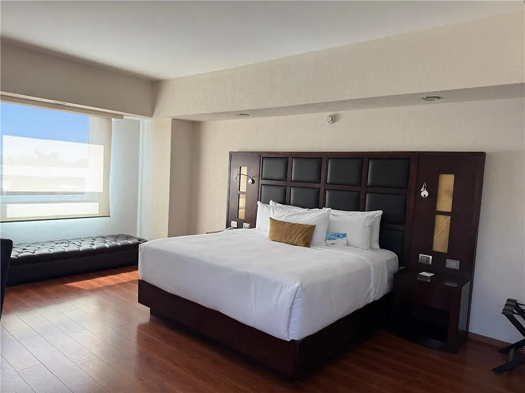 Comfort Inn Puebla Centro Historico 0*,